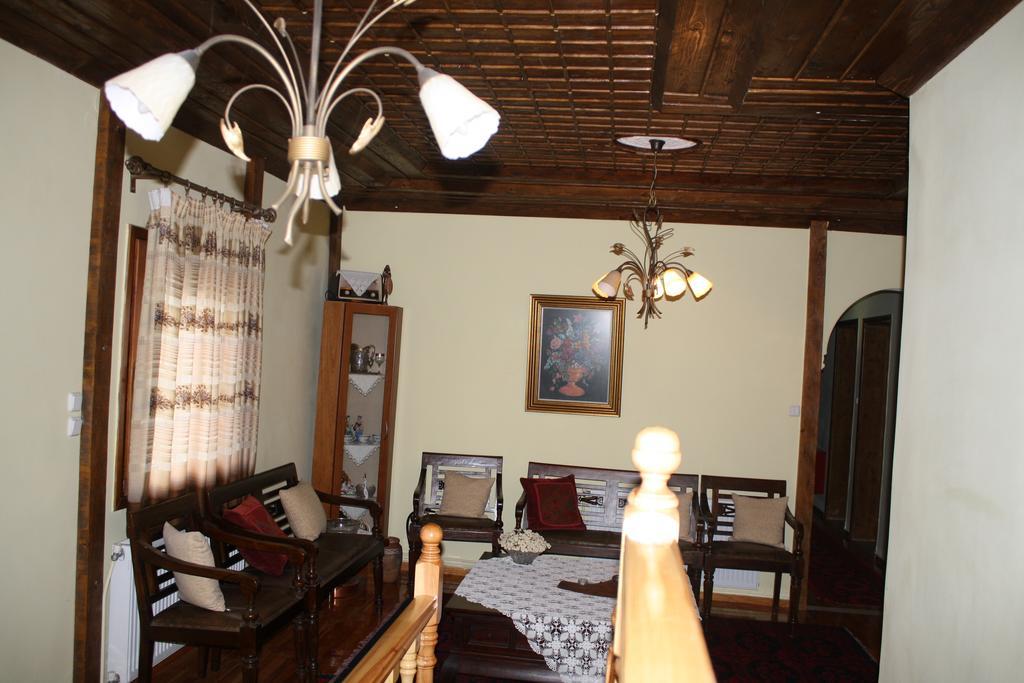 Guesthouse To Spiti Τou Gakou Nestorion Exterior photo