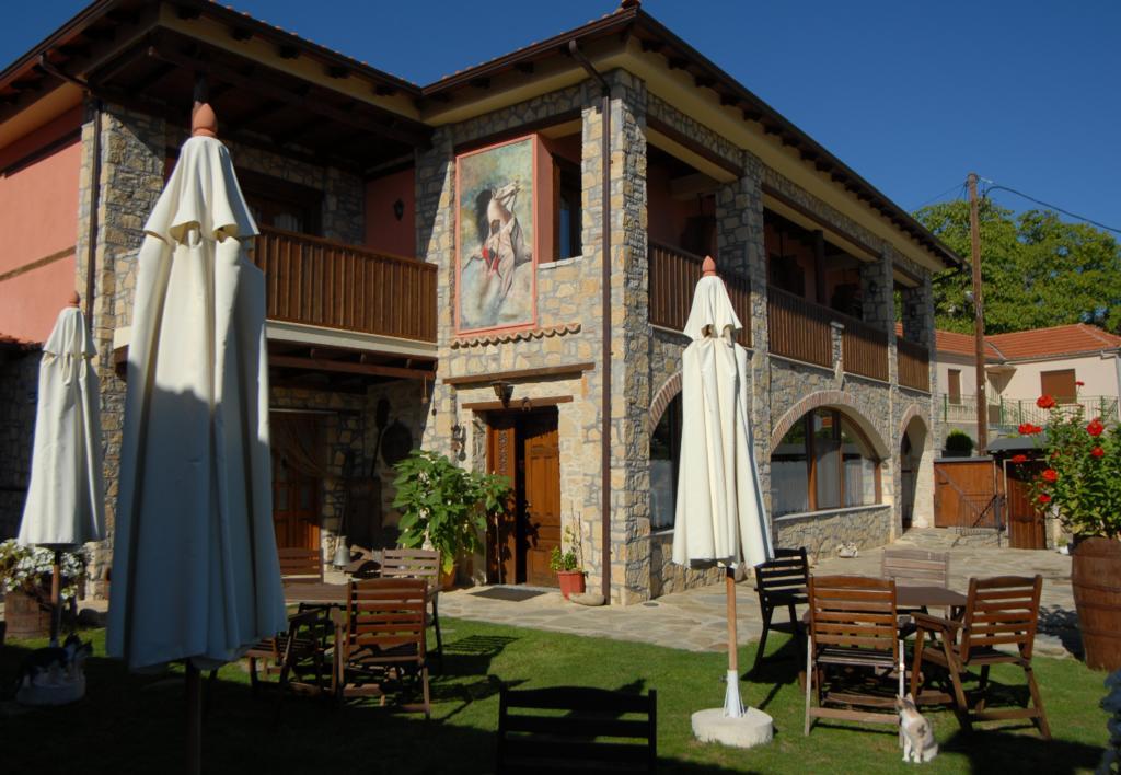 Guesthouse To Spiti Τou Gakou Nestorion Exterior photo