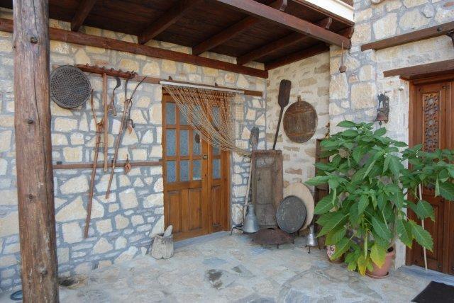 Guesthouse To Spiti Τou Gakou Nestorion Exterior photo
