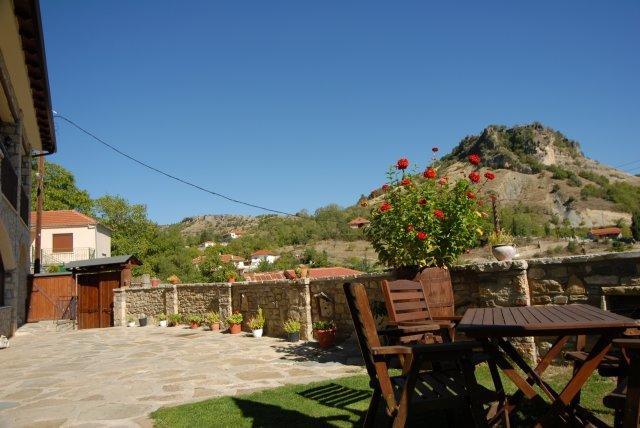 Guesthouse To Spiti Τou Gakou Nestorion Exterior photo